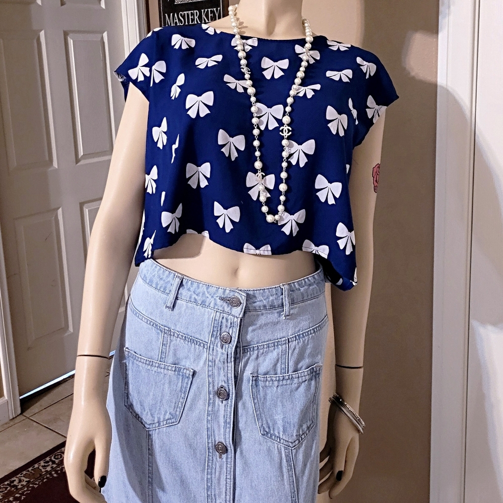H&M Cropped Blouse